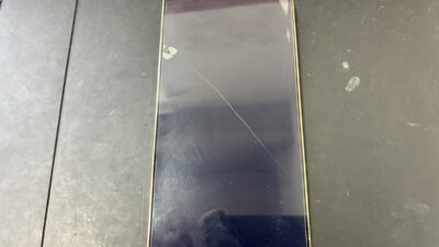 【鹿児島】iPhone14 Pro Max 画面修理｜突然画面が壊れた原因はバッテリーの膨張でした