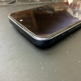 【鹿児島】iPhone15 Pro Max 画面・バッテリー交換｜画面が浮いて光漏れが発生した端末をデータそのままで復旧しました