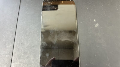 【鹿児島】iPhone 13 Pro Maxの水没修理｜画面割れ＋水没で動かなくなったiPhoneを復旧しました