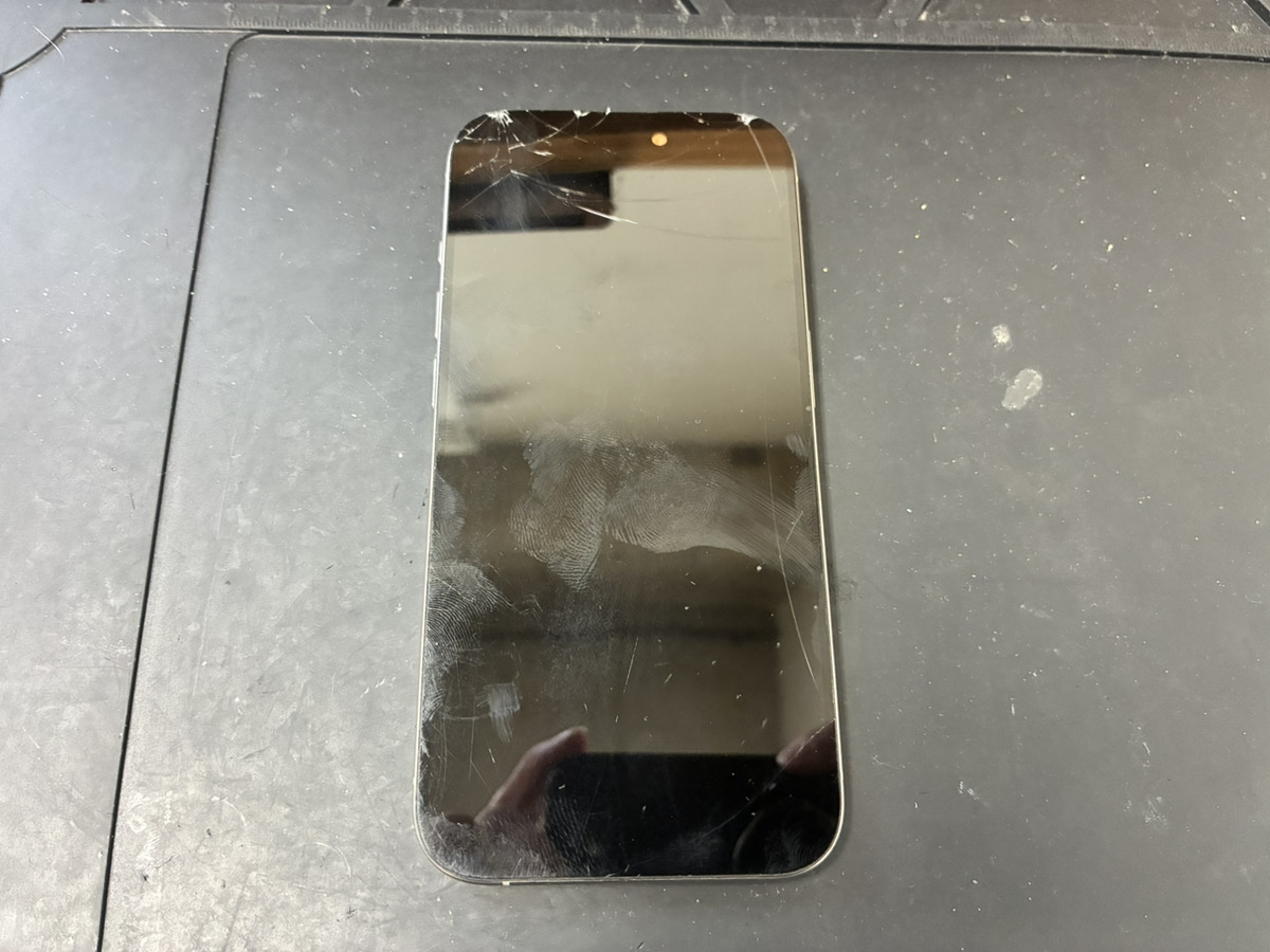 起動しなくなったiPhone13ProMax