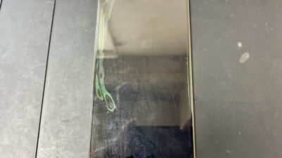 【鹿児島】iPhone 16 Pro Maxの画面修理｜重度の画面破損で映らなくなったiPhoneを修理しました