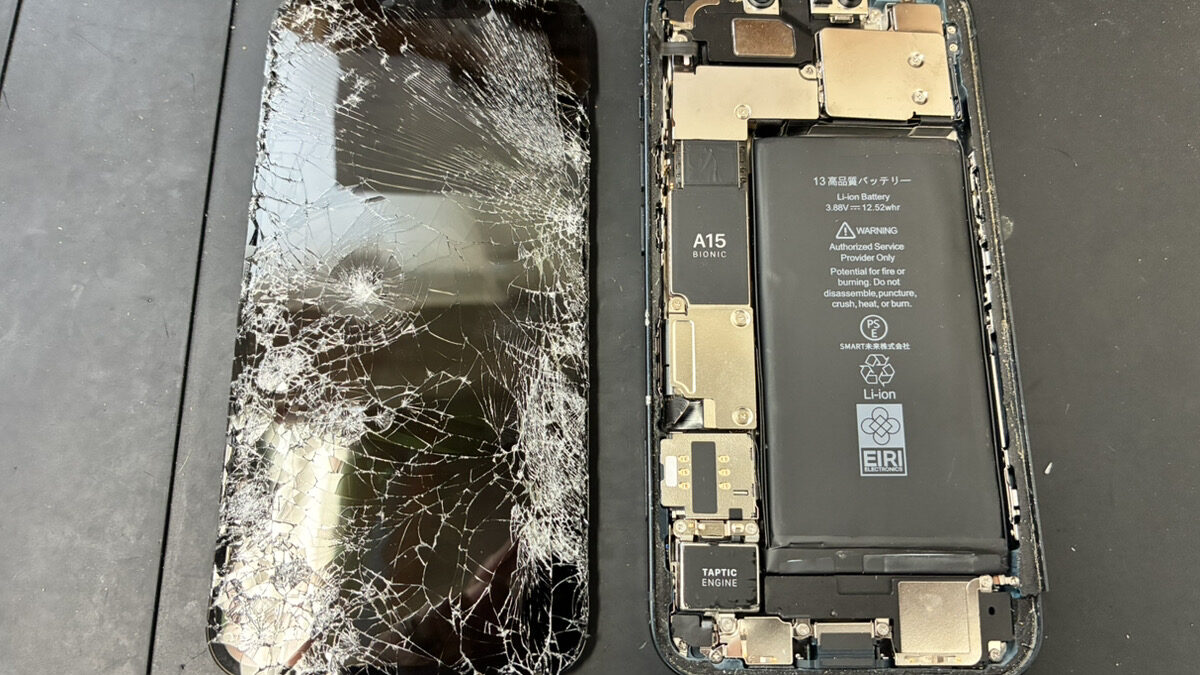 【鹿児島】iPhone 13の復旧修理｜投げて画面が外れガラスも粉々になったiPhoneを修理しました