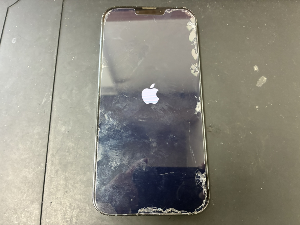 リンゴループになったiPhone13ProMax
