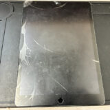 画面と液晶が壊れているiPad第9世代