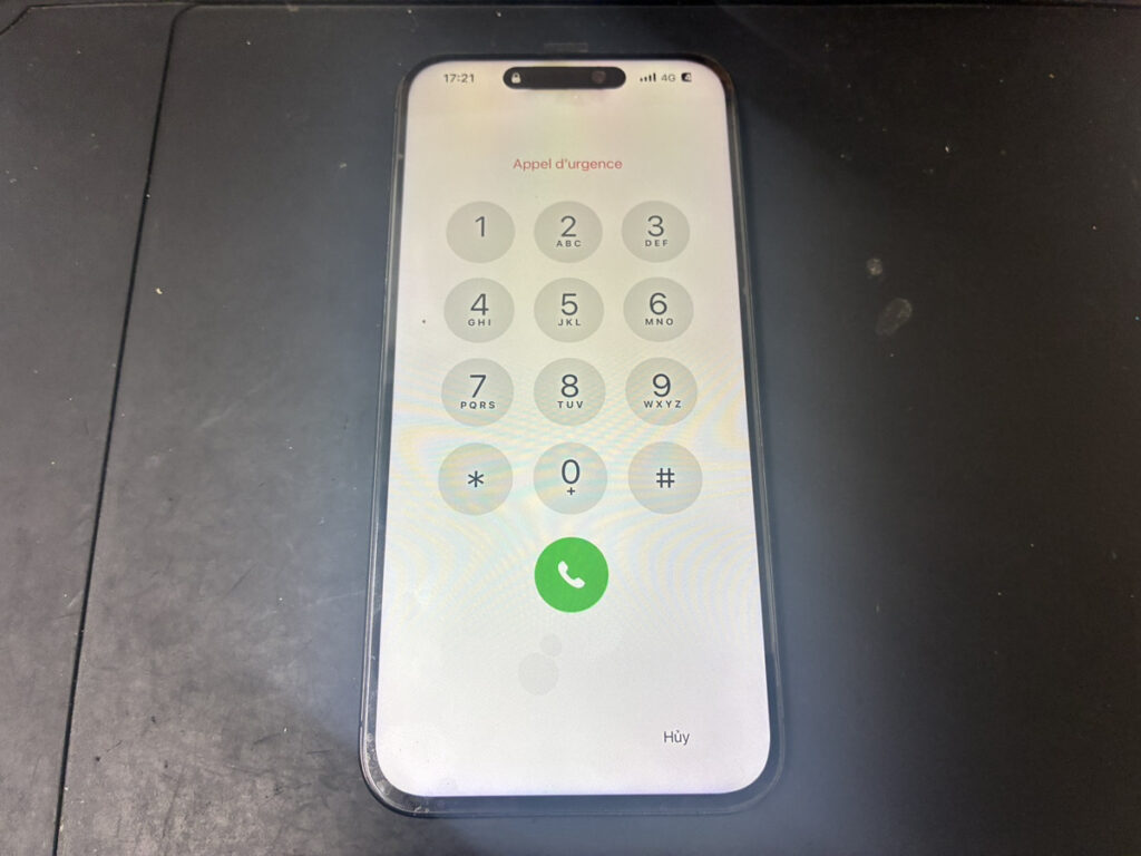 画面交換後のiPhone15ProMax
